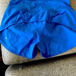 Lululemon Hotty Low Rise Short 4’